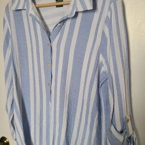 Ali Miles Blue and White 3/4 Sleeve Button Down Tunic